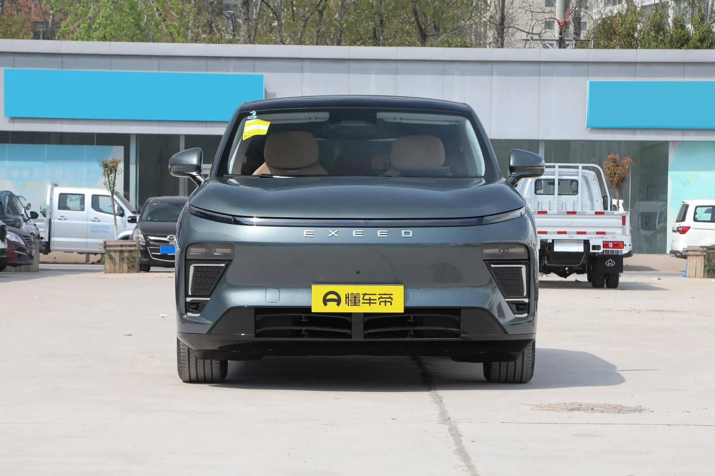 imgi_116_2024-Chery-Exeed-Sterra-Et-PRO-5-Doors-5-Seats-SUV-Used-Extended-Range-Car 2026 Exeed Sterra Et PRO 5 Doors 5 Seats SUV– Wholesale Price From China | Wholesale Cars From China - سيارات صينية مصدرة من الصين إلى تونس - Image 1